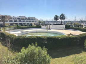 AS17117 - P2 avec piscine et magnifique vue Port